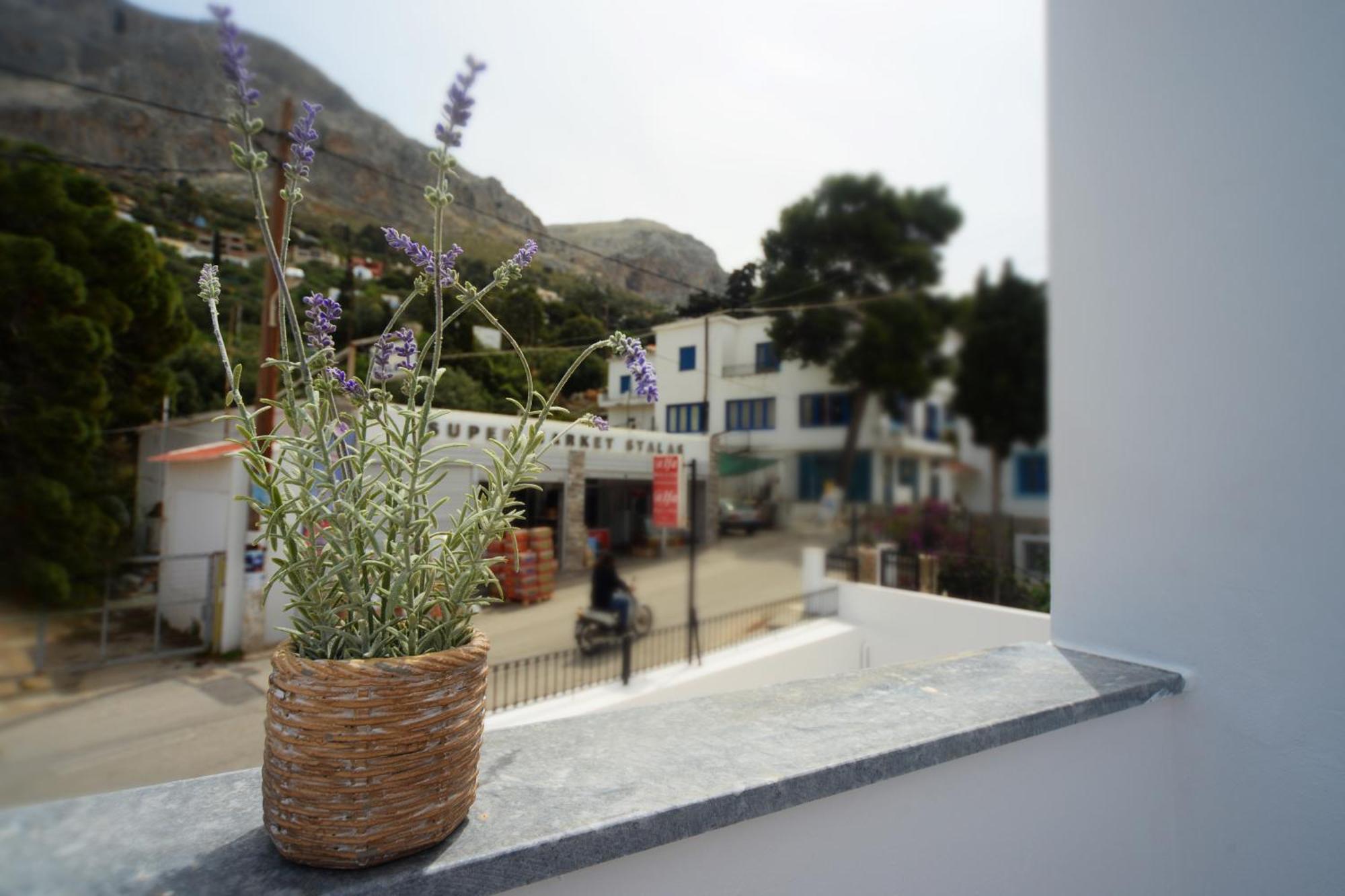 Anthelia Apartments Myrties Exterior foto